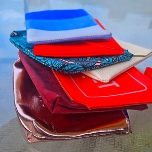 Pack of 8 Ipsy Makeup Bags ( Never Used )